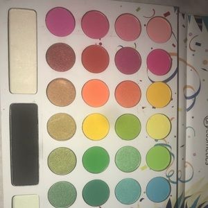 BH COSMETICS Take Me Back To Brazil Palette